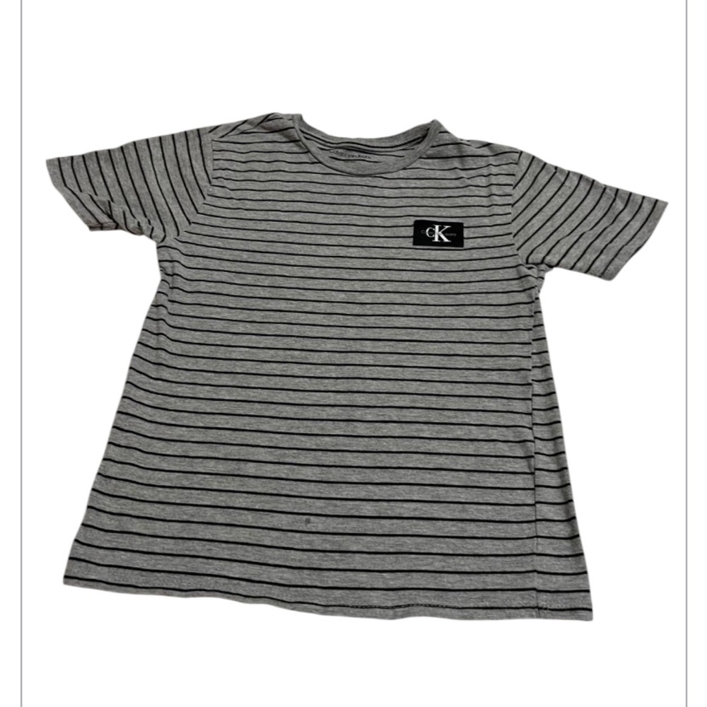 (8) Calvin Klein striped T-shirt for boys size 8